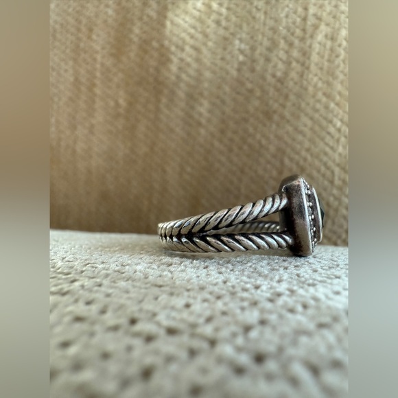 David Yurman - PETITE ALBION® RING - Picture 5 of 9